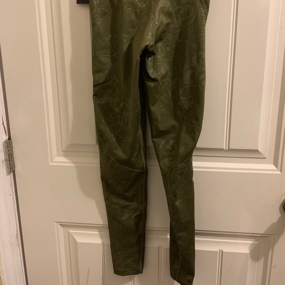 NEW NIKE PRO HYPERWARM CANVAS OLIVE TIGHTS WMNS XS - FIRE LOSS - Picture 4 of 6